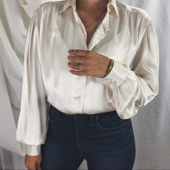 Vintage Tops - ✸3 for $30✸ VINTAGE/ silky satin blouse